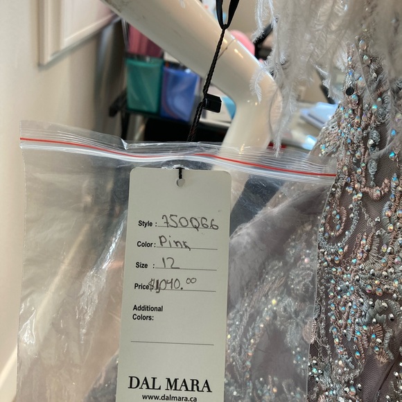 New elegant long dress - Picture 11 of 16